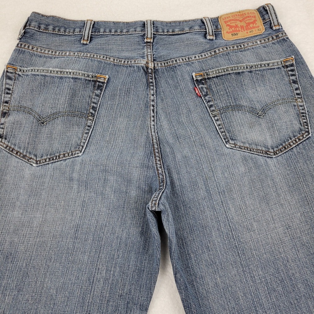 Levis 550 Relaxed Jeans Mens 40 x 32 Measures 37 x 30 Blue 100% Cotton Distress - Picture 13 of 13